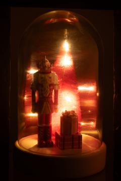 Casse Noisette Led Bonbon Rose Cloche H28.5cm