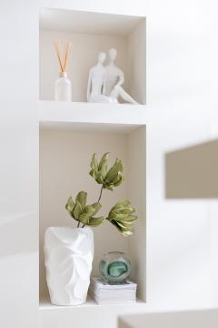 Statue Couple Assis Moderne Mat Blanc