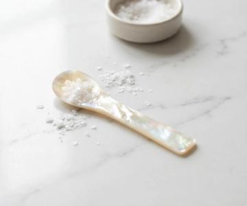 Cuillère à Caviar Nacre